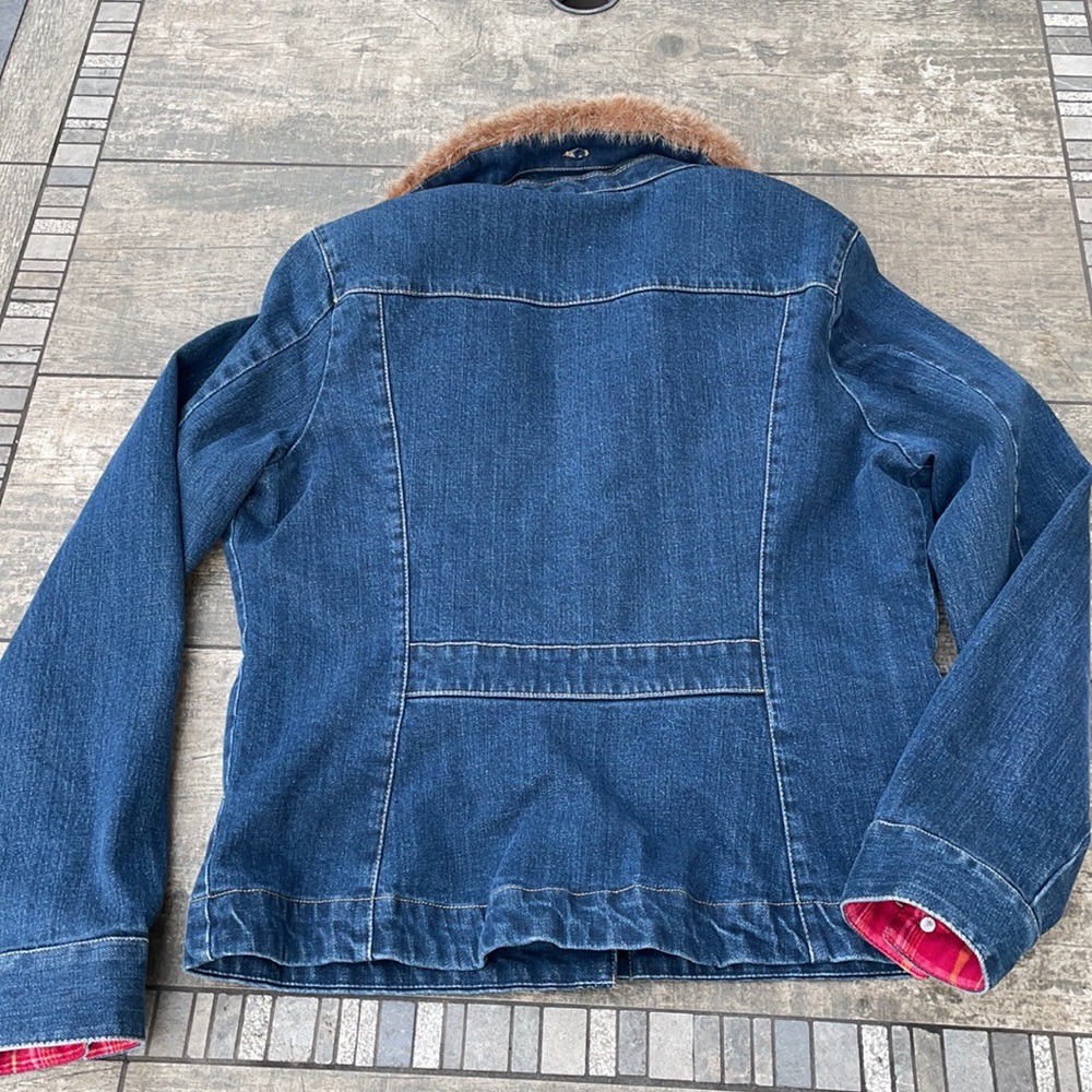 EDDIE BAUER- fur collar denim jacket. Size medium tallNWOT - Picture 8 of 9